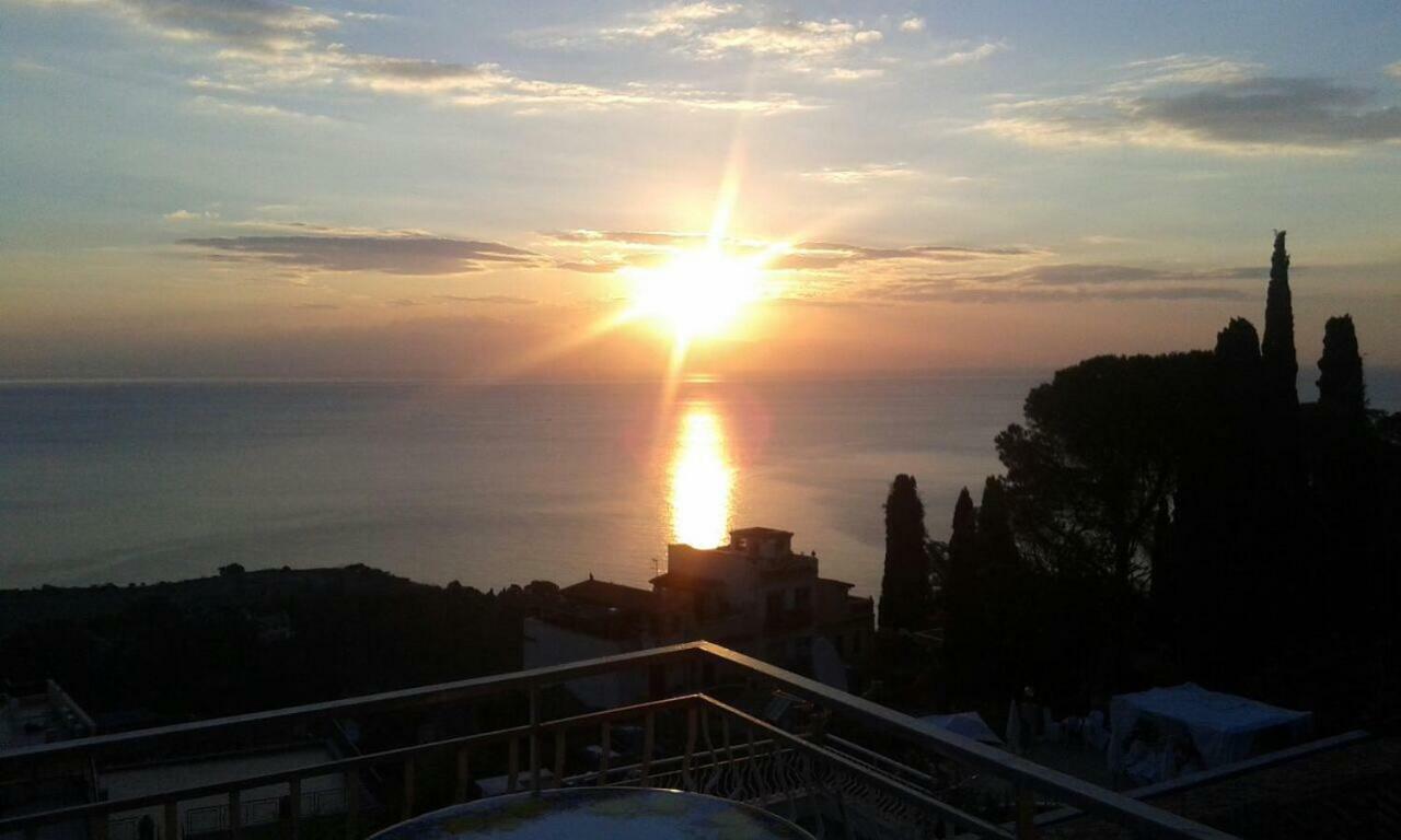 Corso Umberto Piazza Duomo Apartamento Taormina Exterior foto